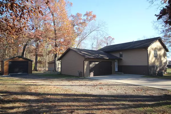 53765 Stevens Lane, Three Rivers, MI 49093