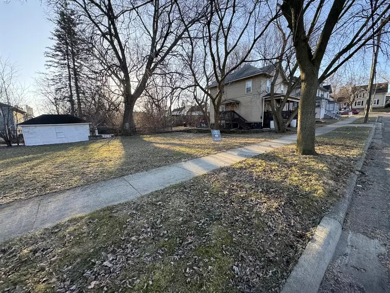 509 S Pleasant Street, Jackson, MI 49203