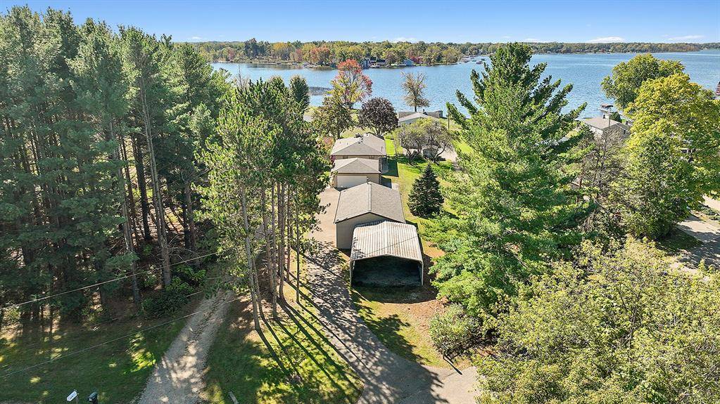 7932 N Indian Lake Drive, Pavilion Twp, MI 49088