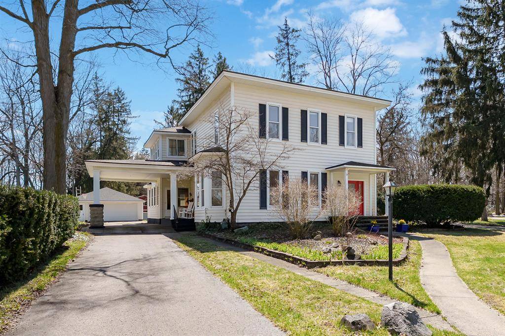 551 W Bridge Street, Plainwell, MI 49080