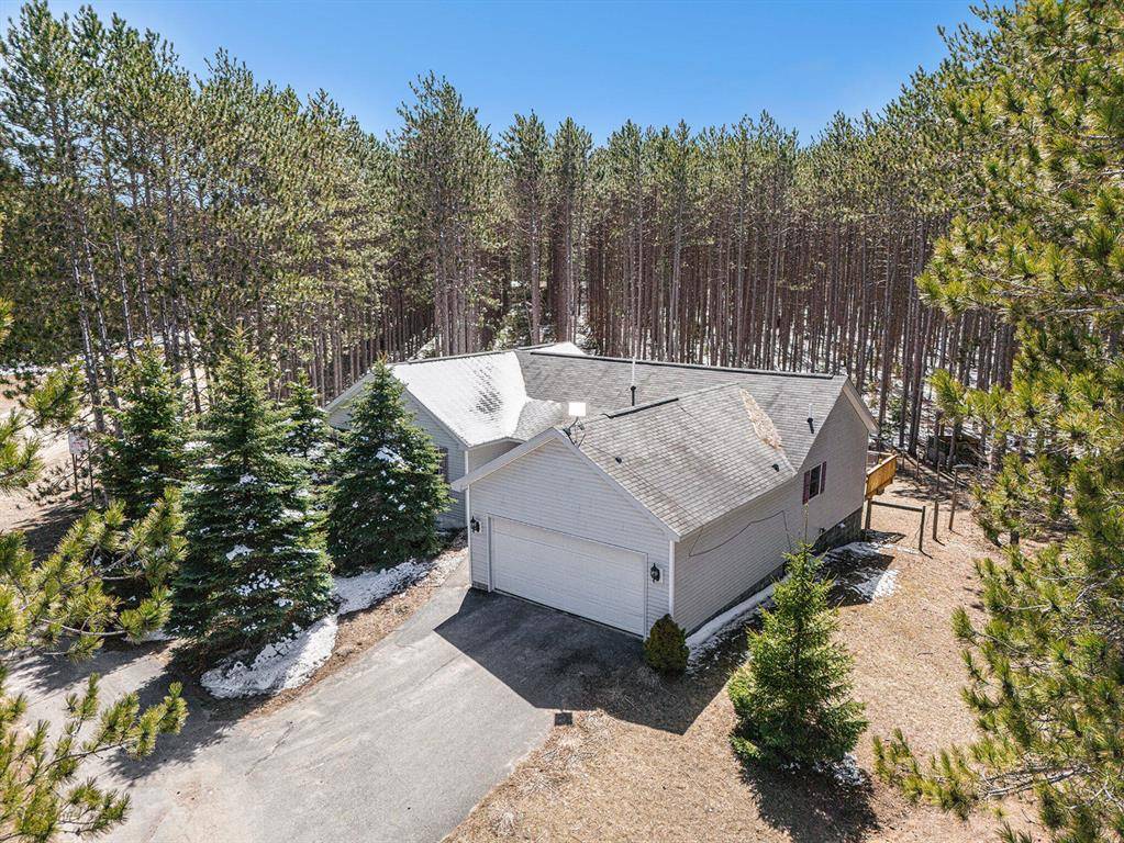 3982 County Line Road NE, Rapid River Twp, MI 49659