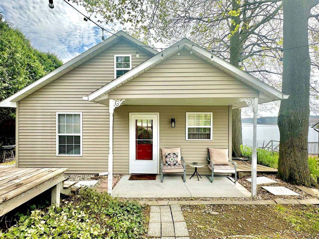 3431 W Shore Dr. Drive, Johnstown Twp, MI 49017