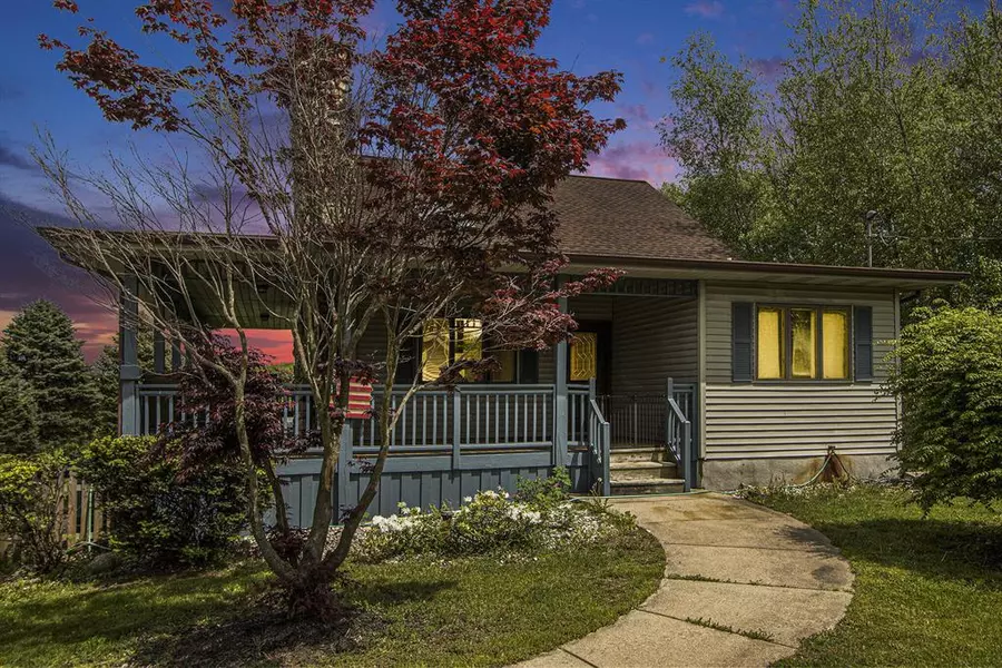 6528 Douglas Avenue, Cooper Twp, MI 49009