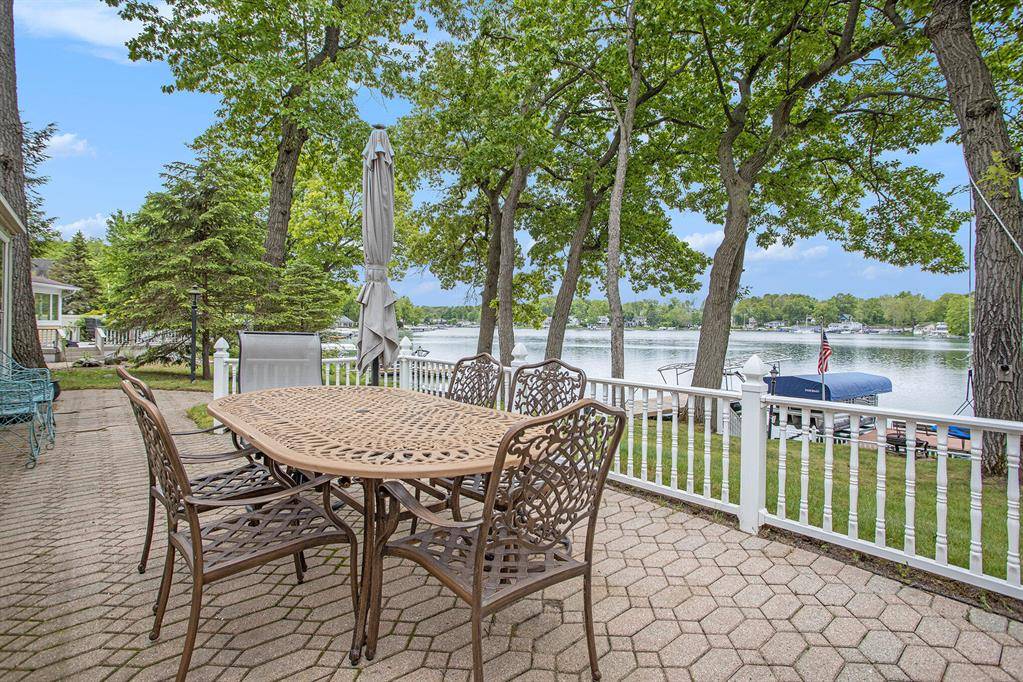 Ross Twp, MI 49012,456 E Gull Lake Drive