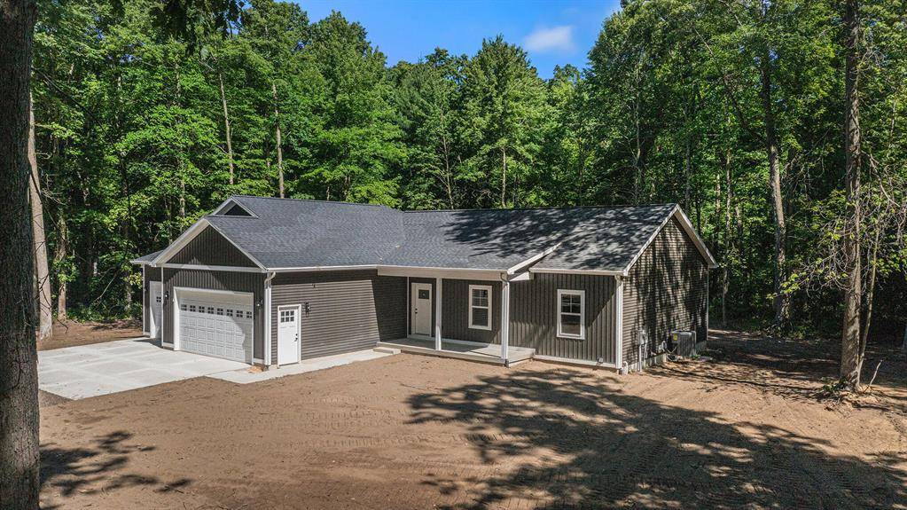 3995 112th Avenue, Valley Twp, MI 49010