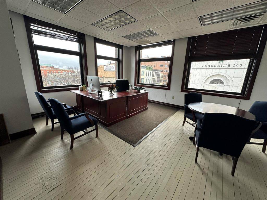 Kalamazoo, MI 49007,107 W Michigan Avenue 3