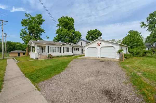 311 N Chestnut Street, Bloomingdale Vlg, MI 49026