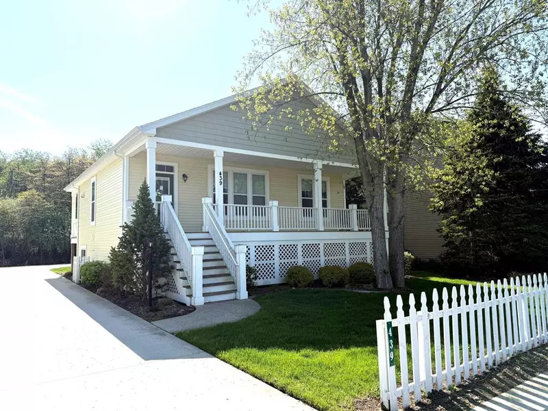 439 Summer Grove Drive, Douglas Vllg, MI 49406