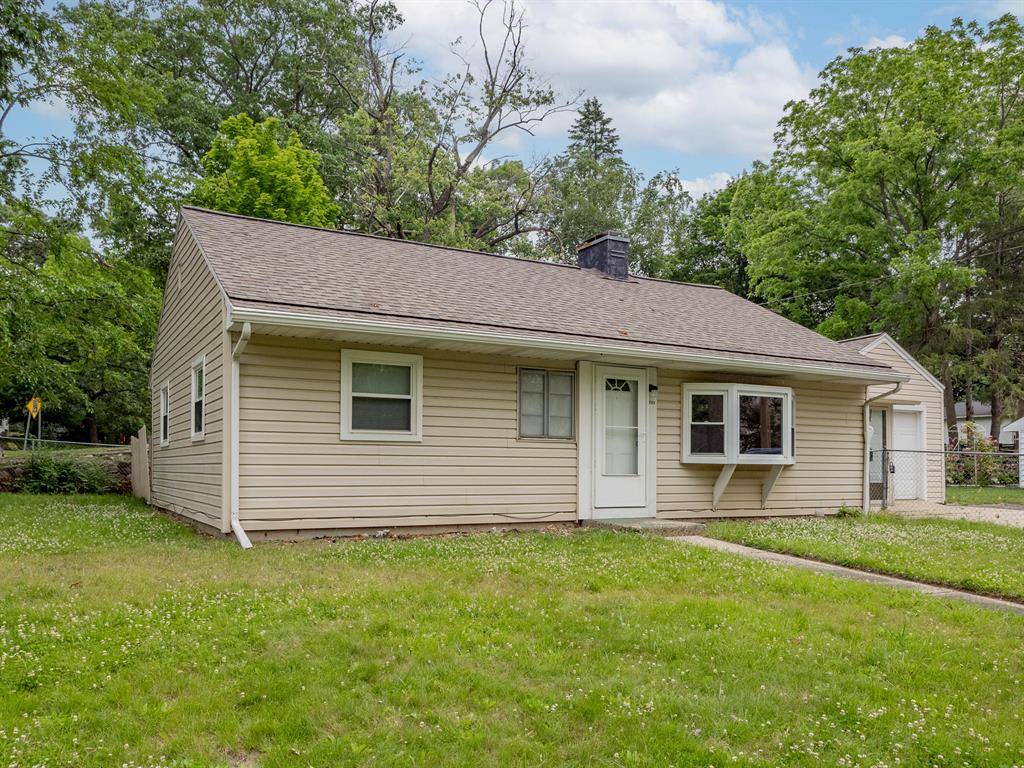 909 Royce Avenue, Kalamazoo, MI 49001