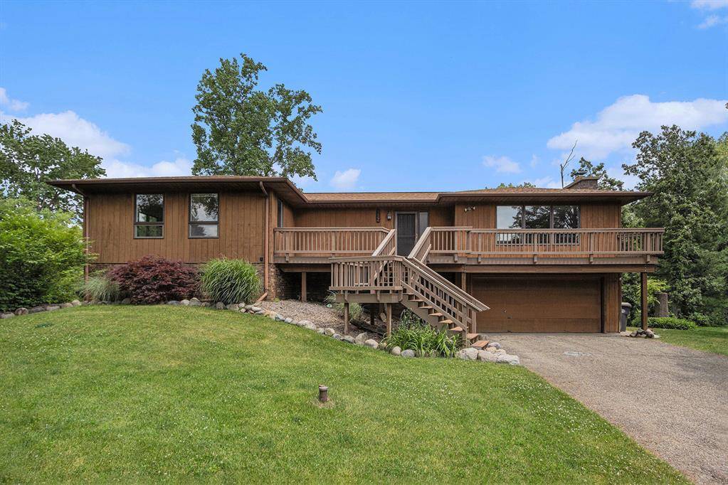 1005 Dogwood Drive, Portage, MI 49024