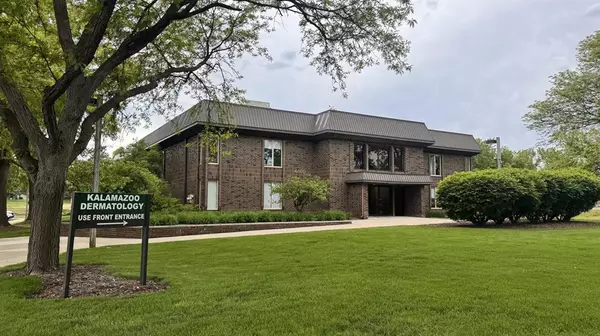 6100 Newport Road 232, Portage, MI 49002