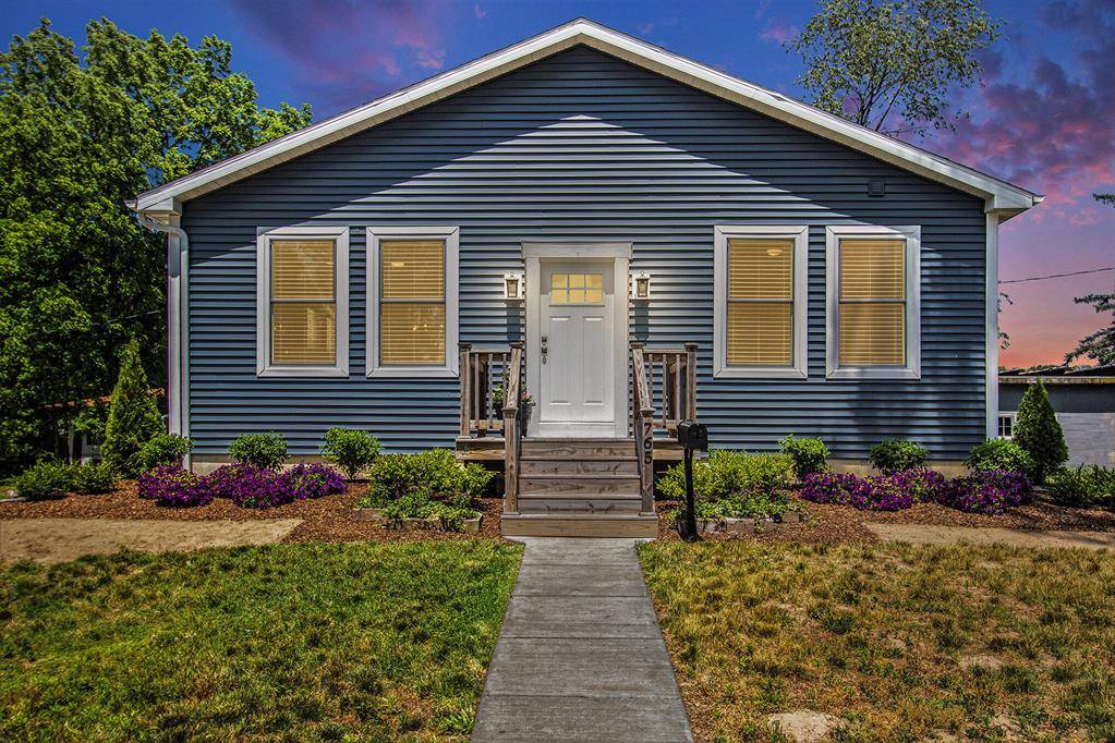 765 S Haven Place, South Haven, MI 49090