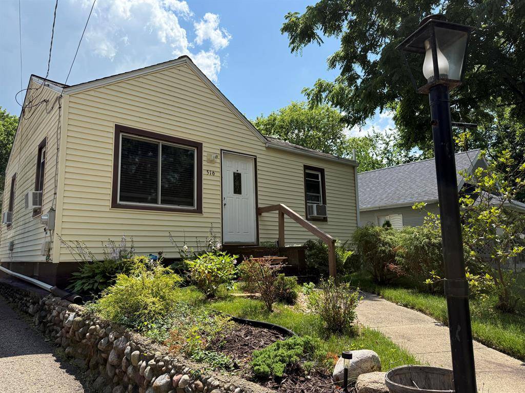 Kalamazoo Twp, MI 49048,516 Cooper Avenue