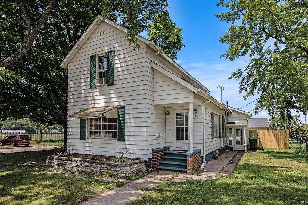 624 Spruce Street, Dowagiac, MI 49047