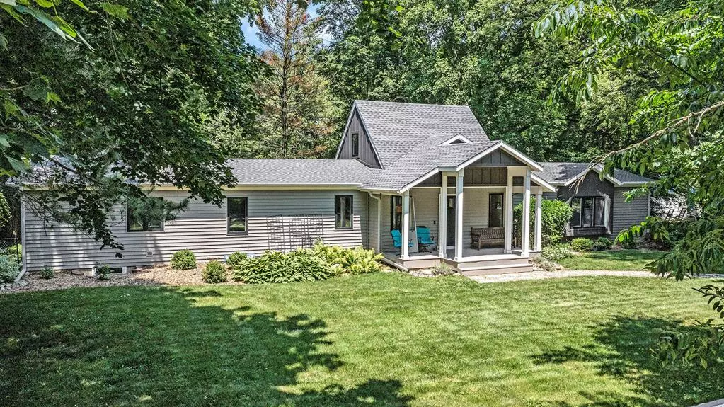 3828 Grand Prairie Road, Kalamazoo Twp, MI 49006