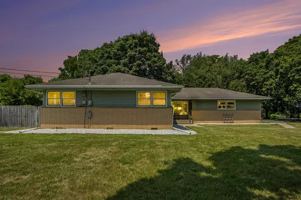 3715 Lancaster Drive, Kalamazoo, MI 49006