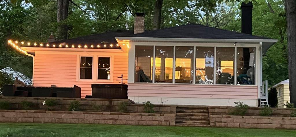Ross Twp, MI 49012,530 E Gull Lake Drive