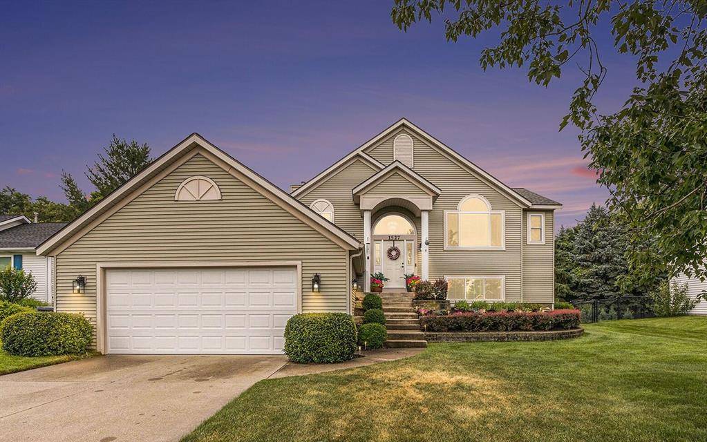 1527 Wiersma Drive, Holland Twp, MI 49464