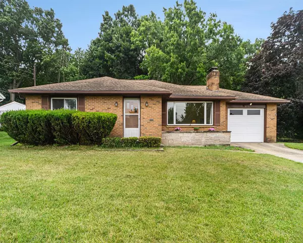 230 Espanola Avenue, Parchment, MI 49004