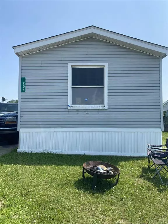1204 Hancock Court, Potterville, MI 48876