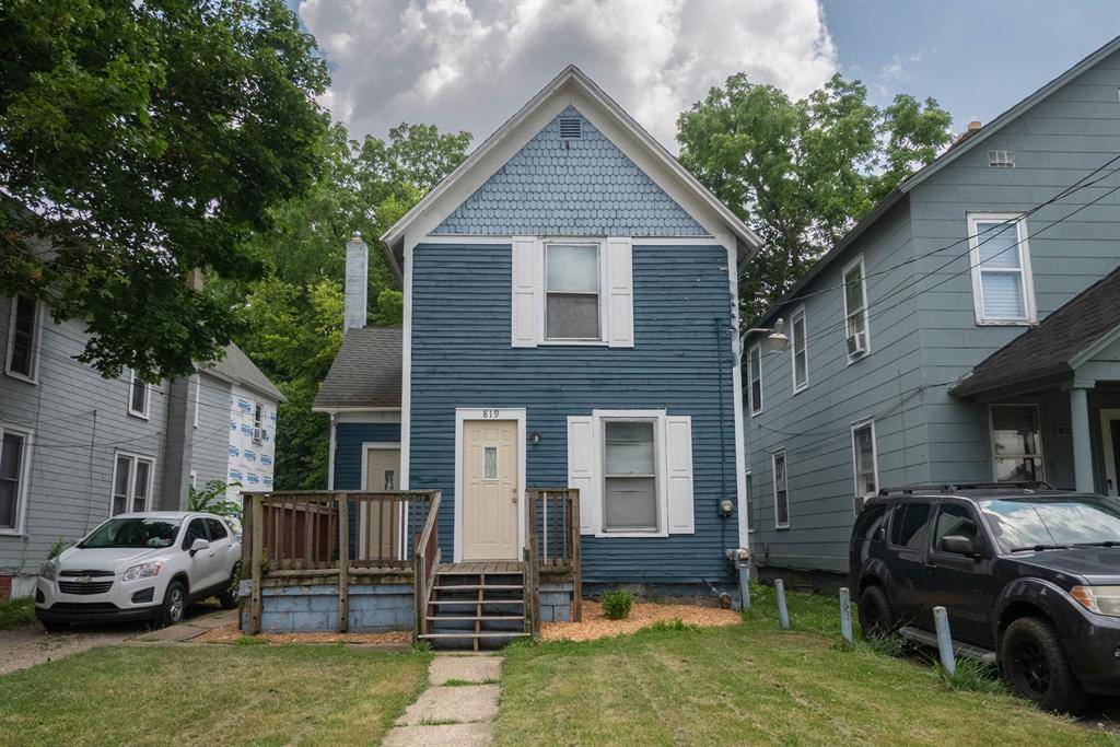 819 Oakland Drive, Kalamazoo, MI 49008