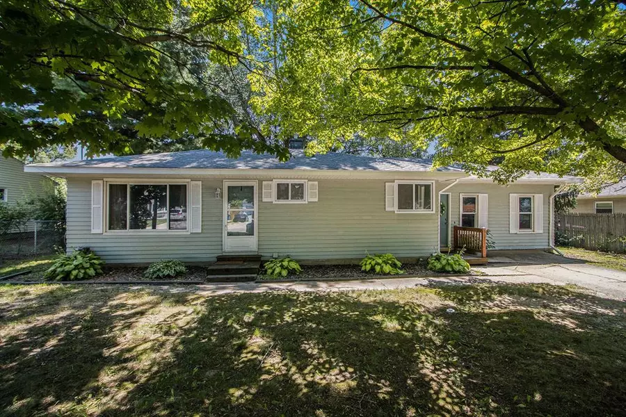 5438 Lucerne Avenue, Comstock Twp, MI 49048