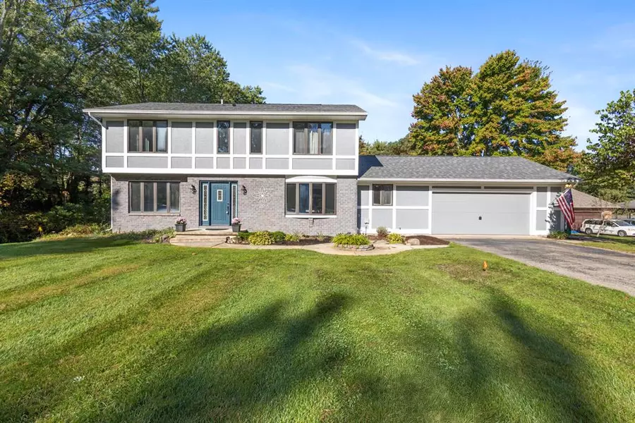 115 Briars Farm Lane, Pennfield Twp, MI 49017
