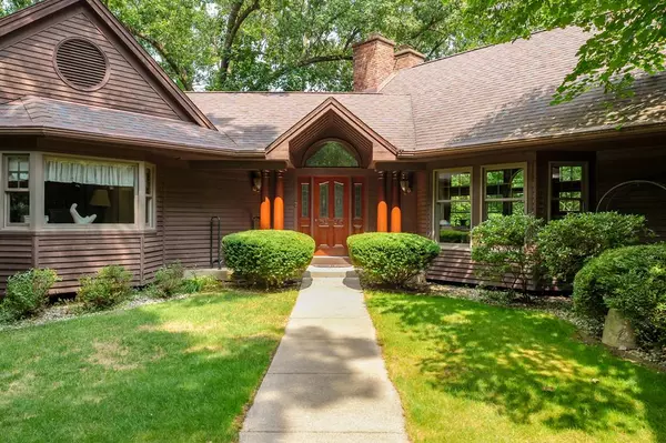 6738 N Sprinkle Road, Richland Twp, MI 49004