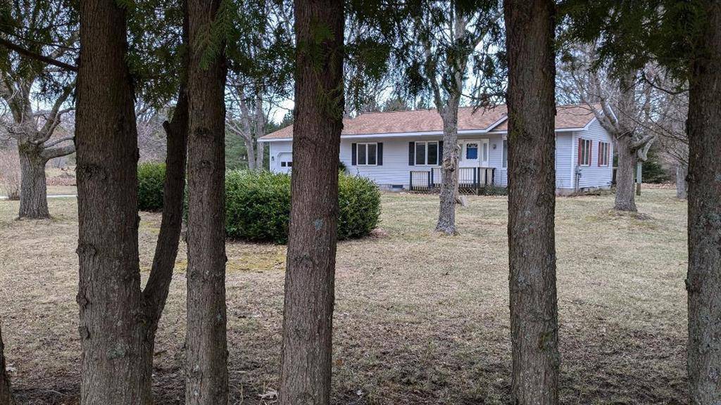 3341 Jungle Inn Road, Arcadia Twp, MI 49613