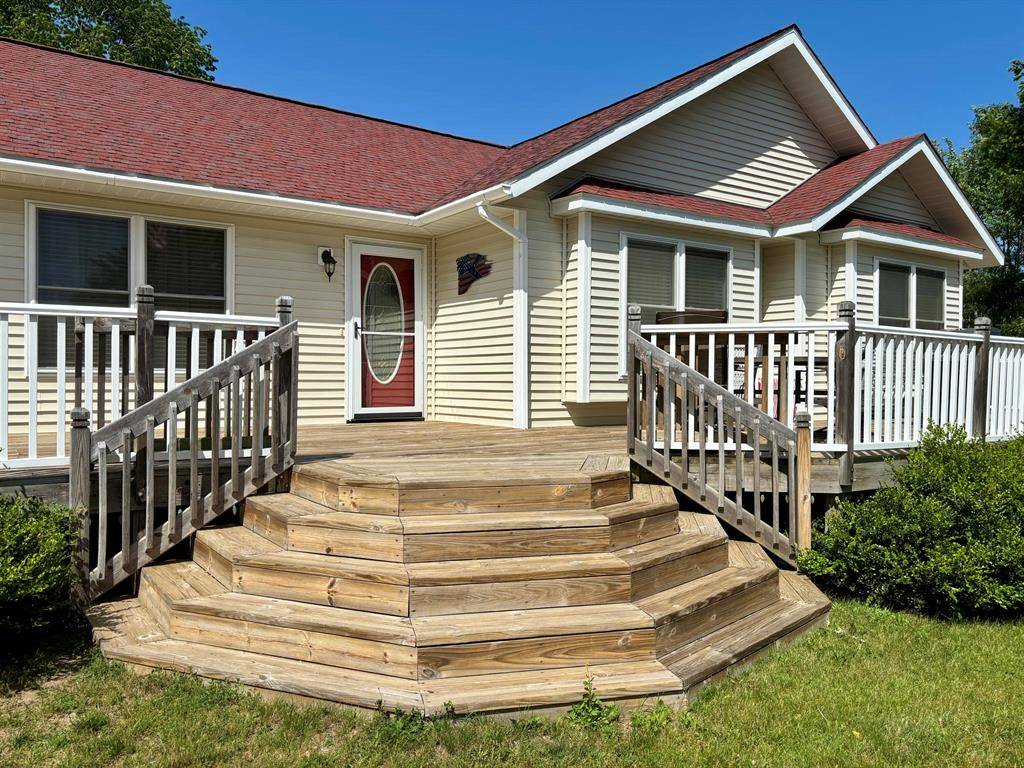 Onekama Twp, MI 49675,5094 Samerdar Drive