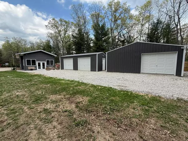 1581 W Lone Pine Drive, Peacock Twp, MI 49304