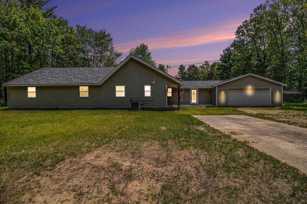 10560 N Tuttle Road, Freesoil Twp, MI 49411