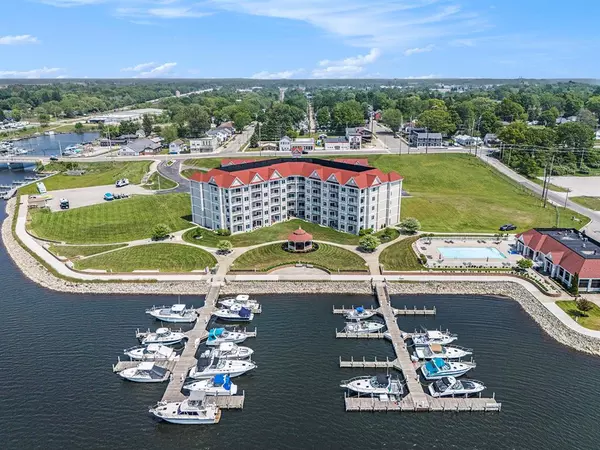 254 Lakeside Drive, Ludington, MI 49431