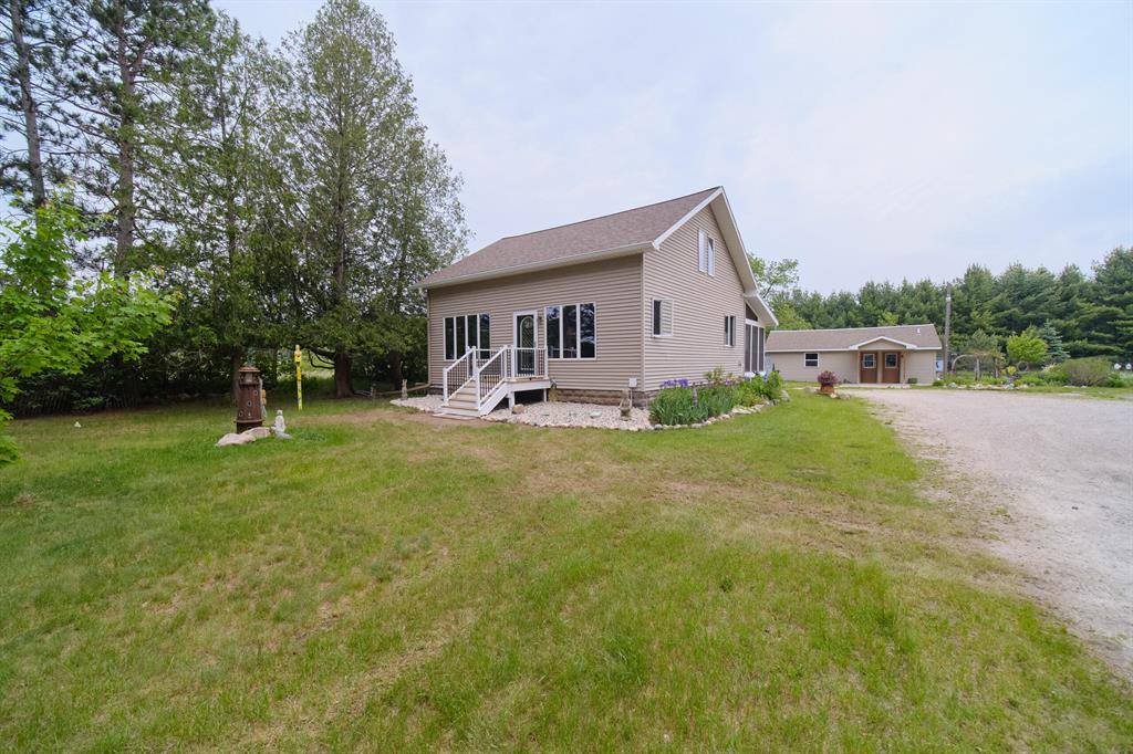 3750 River Road, Manistee Twp, MI 49660