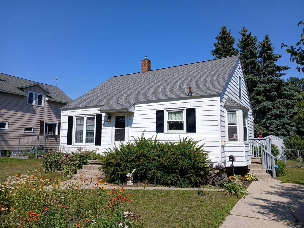 103 S Staffon Street, Ludington, MI 49431