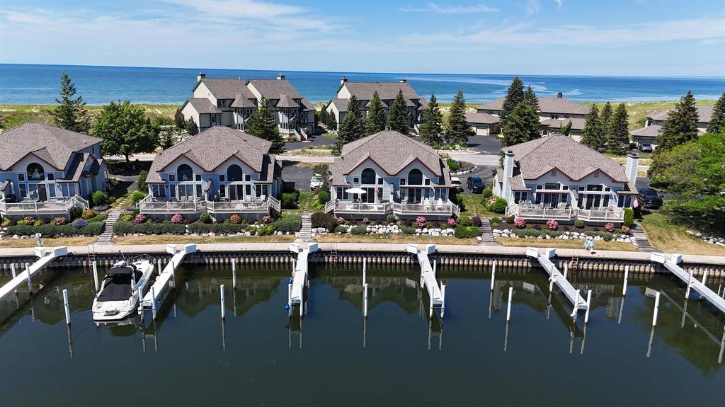297 Lakeshore Drive, Manistee, MI 49660