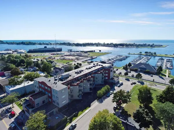 105 W Danaher Street 201, Ludington, MI 49431