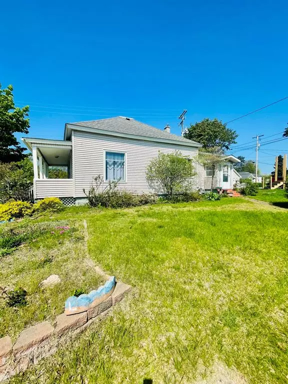 Ludington, MI 49431,404 Court Street Modifier: West