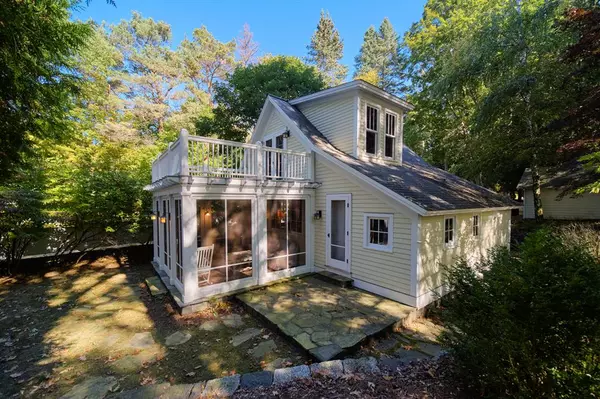 12838 Lakeview Road, Onekama Twp, MI 49614