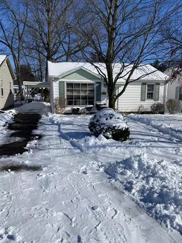 22 Pioneer Avenue, Sturgis, MI 49091