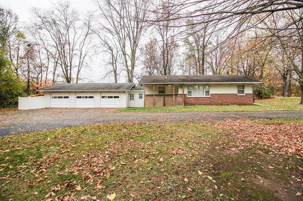 15289 Millard Road, Three Rivers, MI 49093