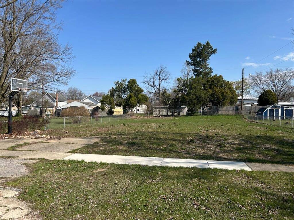 200 Plum Street, Constantine Vlg, MI 49042