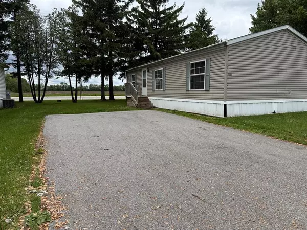White Pigeon Vlg, MI 49099,501 N US 131 Highway #17
