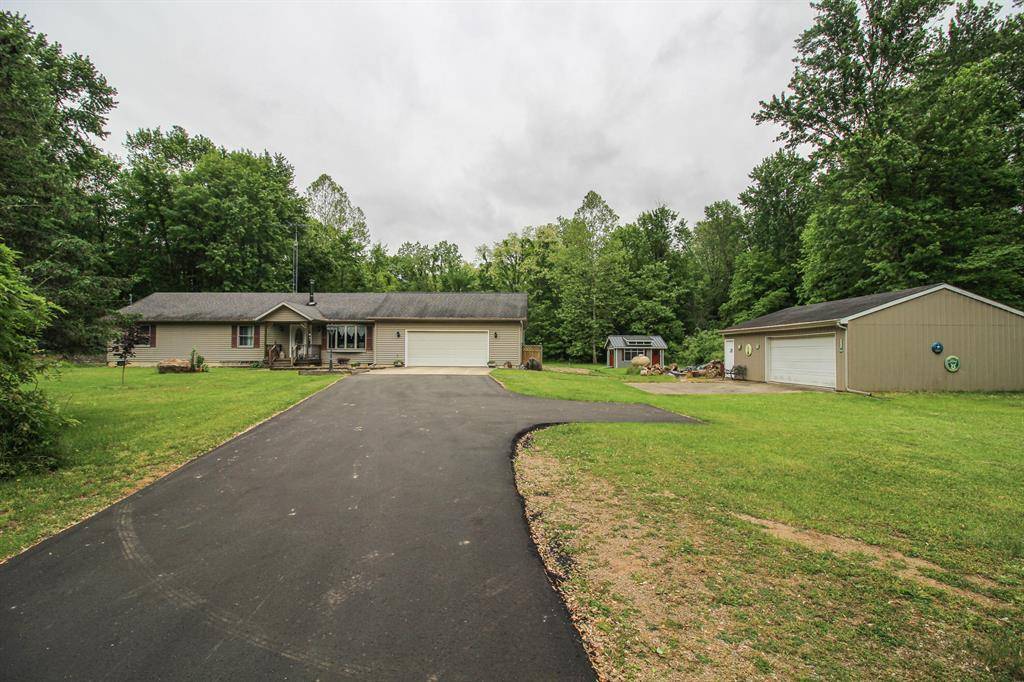21729 Pinhook Road, Park Twp, MI 49072