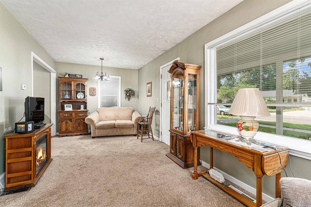 Centreville Vlg, MI 49032,225 W Charlotte Street