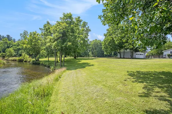 Marshall, MI 49068,610 E Hanover Street