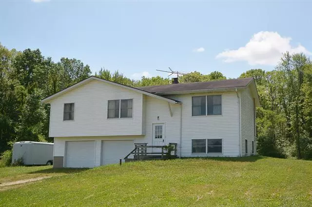 35159 40th Avenue, Paw Paw, MI 49079