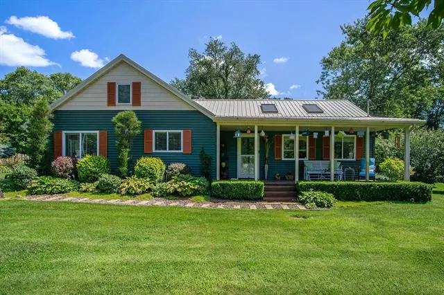 15329 Chippewa Street, Buchanan Twp, MI 49107