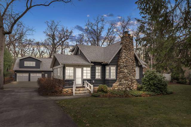 29 Mohawk Trail,  Michiana Vlg,  MI 49117