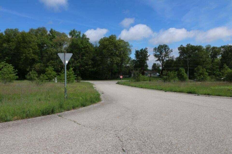 Ontwa Twp, MI 49112,21 Ashley Road